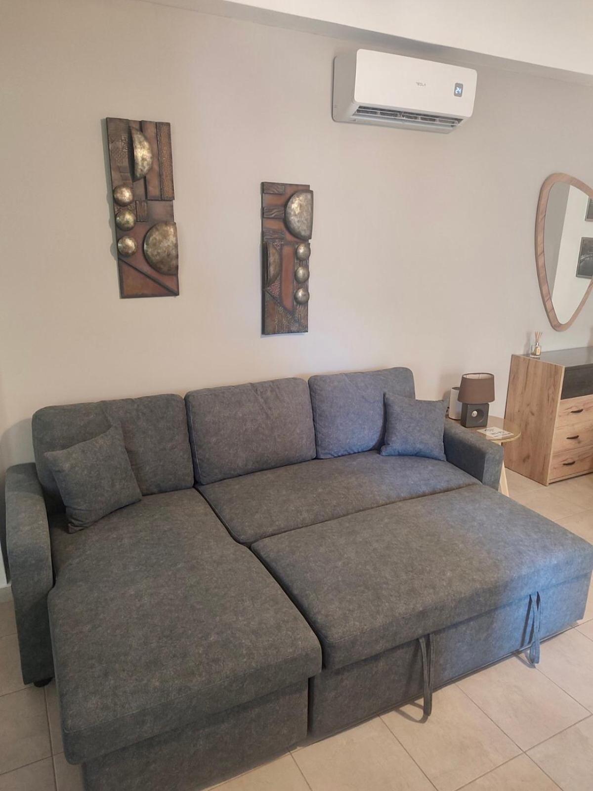 Lia'S Luxury Apartment - Near Airport コロピオン エクステリア 写真